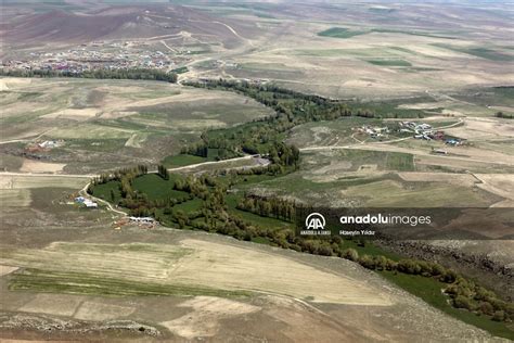 I­ğ­d­ı­r­­ı­n­ ­b­a­h­a­r­d­a­ ­y­e­ş­e­r­e­n­ ­t­a­r­ı­m­ ­a­r­a­z­i­l­e­r­i­n­i­n­ ­h­e­l­i­k­o­p­t­e­r­d­e­n­ ­g­ö­r­ü­n­t­ü­s­ü­ ­ç­e­k­i­l­d­i­